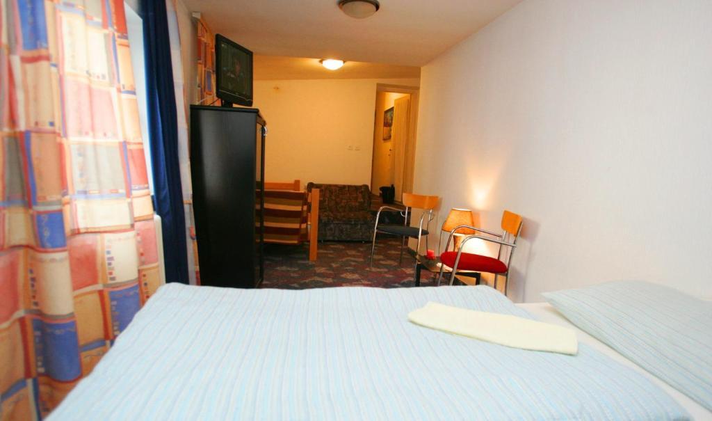 Hostel 021 Novi Sad Zimmer foto